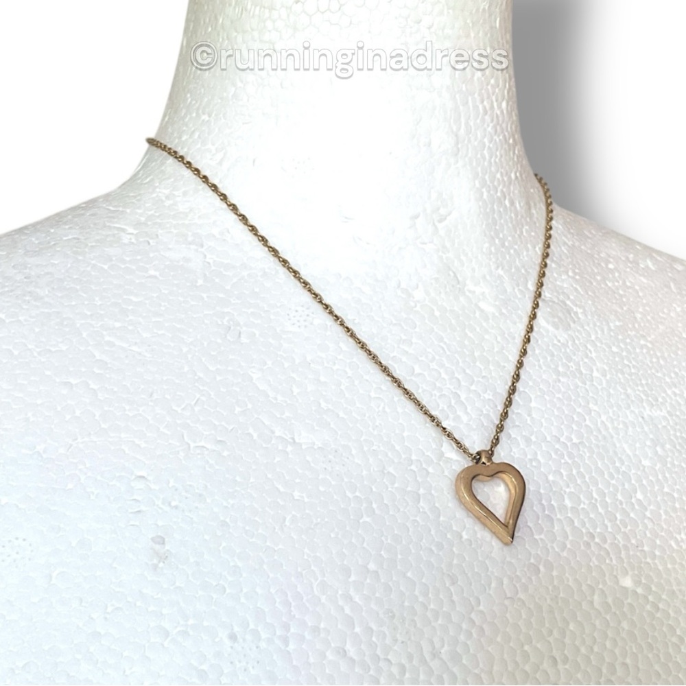 Vintage Authentic Christian Dior Open Heart Gold CD Logo Necklace - Picture 3 of 12